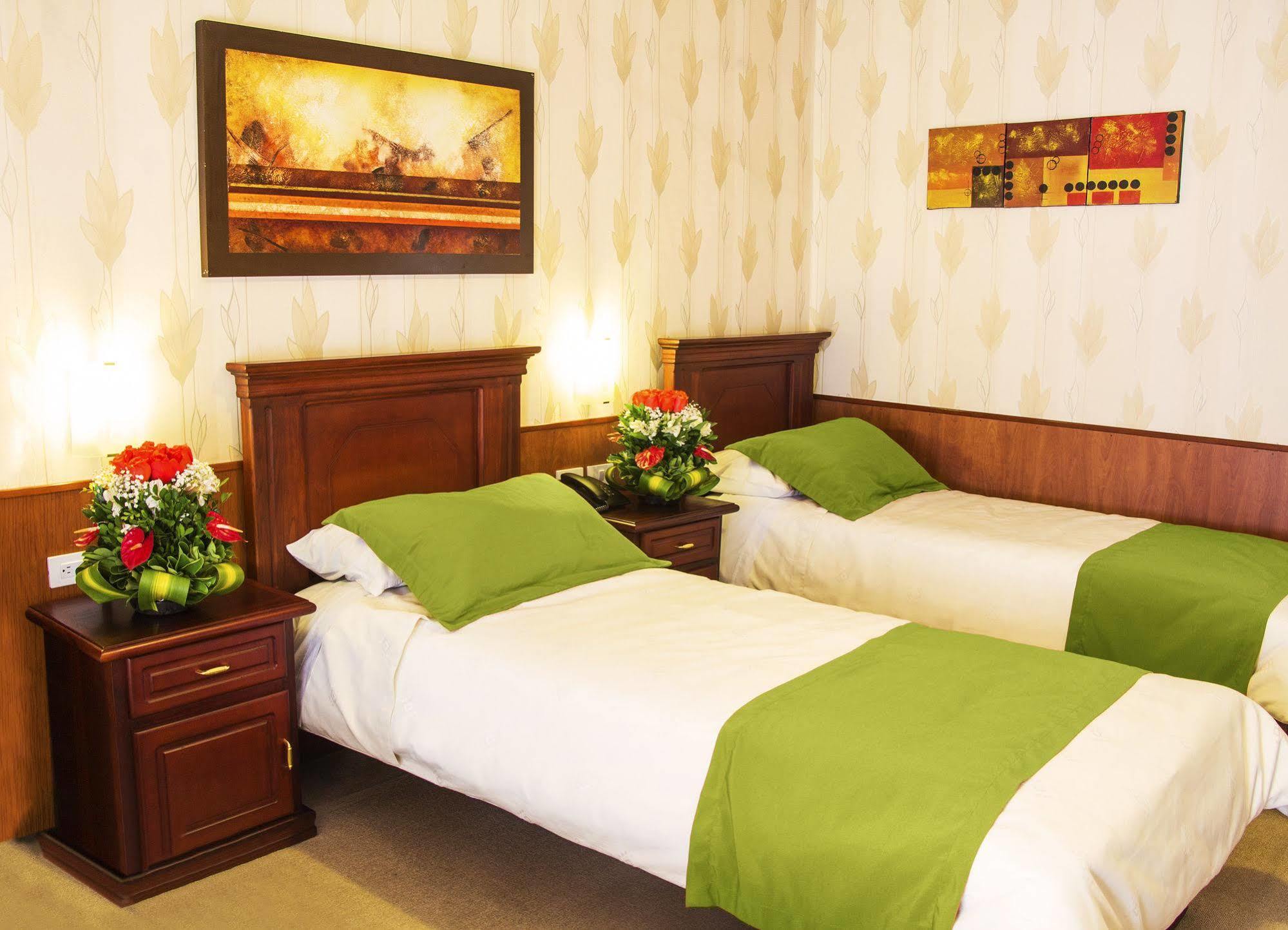 Hotel Inca Imperial Quito Esterno foto