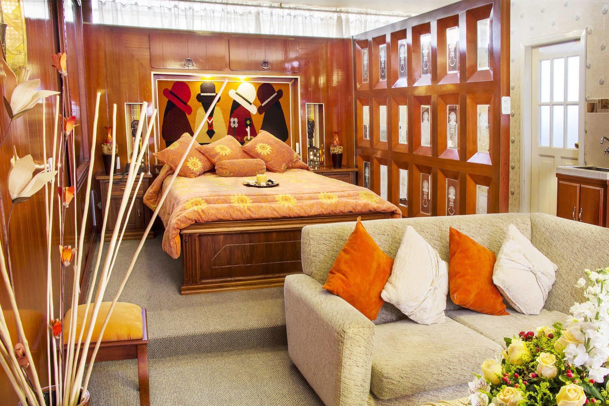 Hotel Inca Imperial Quito Esterno foto